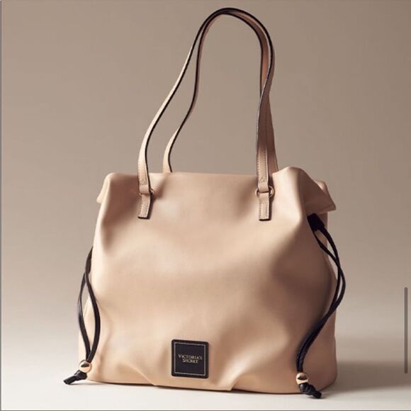 ✨HP✨VICTORIA'S SECRET
Cinch-Top Tote✨   - Picture 2 of 8